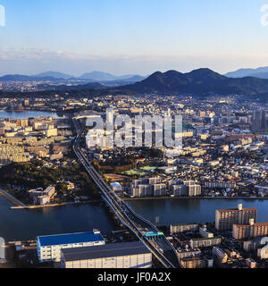 Fukuoka ist die 6. größte Stadt Japans und es hat auf Platz 12. der lebenswertesten Städte der Welt in der Zeitschrift Monocle in 2013 Stockfoto