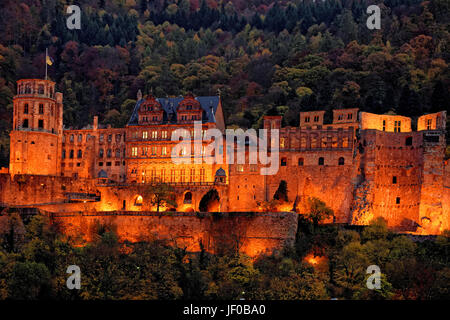 Heidelberger Schloß in der Abenddämmerung Stockfoto