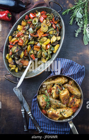 Lemon Chicken mit Ratatouille Stockfoto