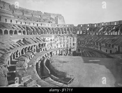 Historisches Foto von innen wenn Kolosseum oder Kolosseum, auch das flavische Amphitheater, Amphitheatrum Flavium, Anfiteatro Flavio oder Colosseo, ein ovales Amphitheater im Zentrum von der Stadt von Rom, Italien, digitale Reproduktion von einem Original verbessert Drucken aus dem Jahre 1890 Stockfoto