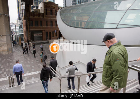 Wynyard Bahnhof und Wynyard Spaziergang verbinden Besucher mit der Barangaroo komplexe Büro Fußgängerzone im Stadtzentrum von Sydney, Australien Stockfoto