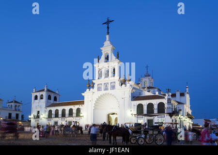 El Rocio, Spanien - 1. Juni 2017: Hermitage in El Rocio während die Romeria 2017. Almonte, Provinz Huelva, Andalusien, Spanien Stockfoto