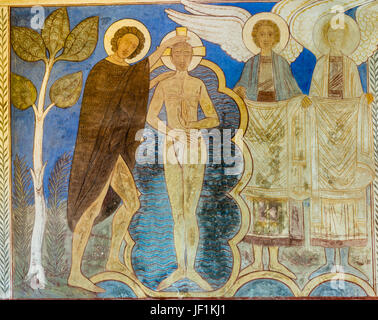 Taufe Jesu im Jordan, Romanescque Fresko in Jelling Kirche Dänemark, 26. Juni 2017 Stockfoto