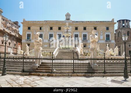 Fontana Pretoria in Palermo. Stockfoto