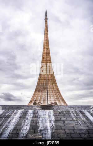 Denkmal für die Eroberer des Weltraums in Moskau, Russland. Stockfoto