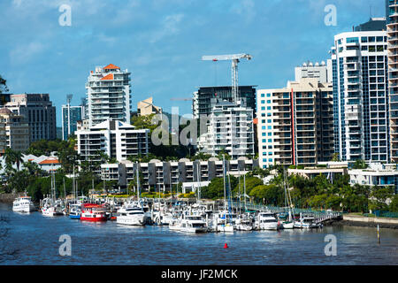 Darwin City Skyline von Stokes Hill Wharf Terminal, Northern Territory, Australien gesehen. Stockfoto