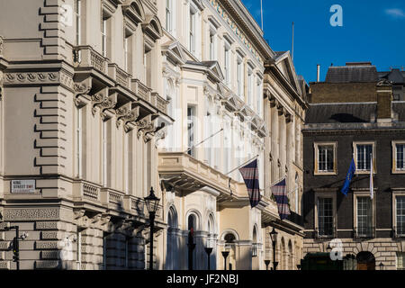 Str. Jamess Platz ist der einzige Platz im exklusiven Str. Jamess Stadtteil City of Westminster, London, England, Großbritannien Stockfoto