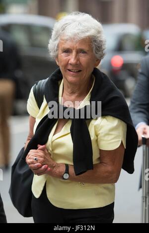 Ellen-Karine Hagen, entfremdete Frau Torstein Hagen, Gründer von Viking