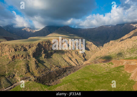 Berglandschaft in Ahmedawa an der Grenze zwischen Iran, Irak-Kurdistan Stockfoto