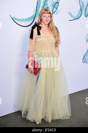 Molly Goddard Teilnahme an der Serpentine Sommer Party 2017, präsentiert von Serpentin und Chanel, hielt an der Serpentine Pavillon in Galerien, in den Kensington Gardens, London. PRESSEVERBAND Foto. Bild Datum: Mittwoch, 28. Juni 2017. Bildnachweis sollte lauten: Ian West/PA Wire Stockfoto