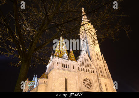 Budapest, Ungarn - 20. Februar 2016: St. Matthias-Kirche in Budapest. Eines der wichtigsten Tempel in Ungarn. Stockfoto