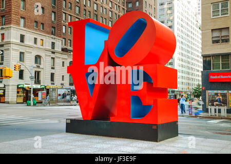 Liebe Skulptur an der 55th Street in New York Stockfoto