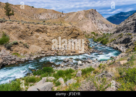 Stromschnellen am Fluss Gardiner im Yellowstone National Park in Wyoming und Montana. Gardiner River (auch bekannt als die Gardner River) ist ein Stockfoto