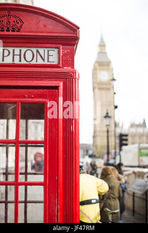 Big Ben und rotes Telefon Kabinen Stockfoto