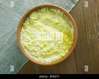 Millet Porridge mit Kürbis Stockfoto