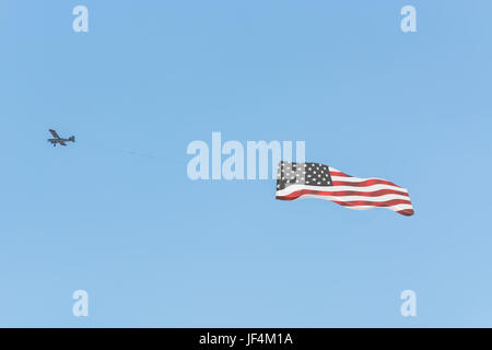 Flugzeug mit der Flagge von Amerika. Stockfoto