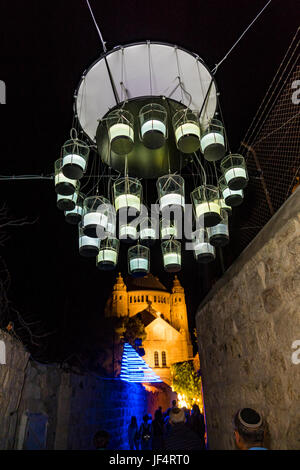 Jerusalem, Israel. 28. Juni 2017. Jerusalem, Israel. Kunstausstellungen und Illuminationen in der Nähe der Dormitio-Kirche auf dem Berg Zion. Bildnachweis: Yagil Henkin/Alamy Live-Nachrichten Stockfoto