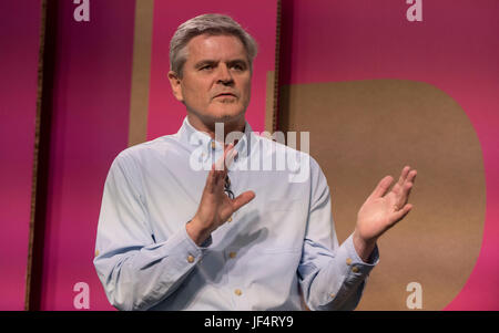 Aspen, Colorado, USA. 27. Juni 2017. CEO und Vorsitzender der Revolution, STEVE CASE, spricht die Aspen Ideas Festival. Bildnachweis: Brian Cahn/ZUMA Draht/Alamy Live-Nachrichten Stockfoto