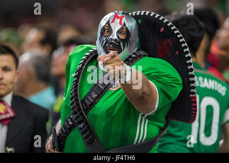 Houston, TX, USA. 28. Juni 2017. Ein Mexiko-Fan zeigt während der 1. Hälfte ein internationales Fußball freundlich zwischen Mexiko und Ghana NRG-Stadion in Houston, TX übereinstimmen. Trask Smith/CSM/Alamy Live-Nachrichten Stockfoto