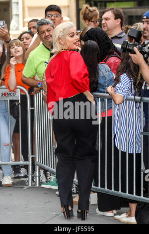 New York, Vereinigte Staaten von Amerika. 29. Juni 2017. Sängerin Bebe Rexha wird Donnerstag, 29 Juni in Soho auf der Insel Manhattan in New York gesehen. Bildnachweis: Brasilien Foto Presse/Alamy Live-Nachrichten Stockfoto