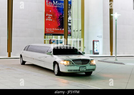 Lincoln Limousine geparkt vor des Kennedy Center - Washington, DC USA Stockfoto