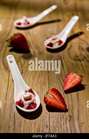Mascarpone-creme und Erdbeeren Stockfoto
