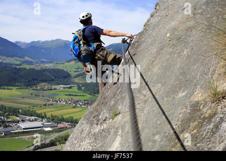 Bergsteiger in den Alpen Stockfoto