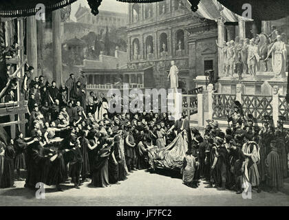 Julius Caesar von William Shakespeare. Durchgeführt am Her Majesty es Theatre, 1898.  Akt II, das Forum: Mark Antony, gespielt von Sir Herbert Beerbohm Tree (1852-1917), Harangs das römische Volk. Stockfoto