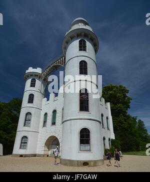 Das Schloss auf der Pfaueninsel (Pfaueninsel) in Berlin am 11. Juni 2017, Deutschland Stockfoto