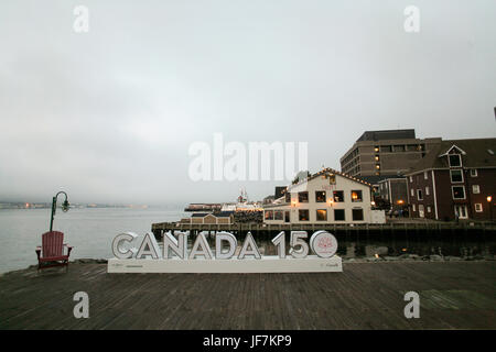 Die 3D Kanada 150 melden für Canada Day an der Uferpromenade in Halifax, N.S., 22. Juni 2017. Stockfoto