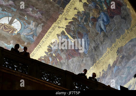 Balkon der Basilika St. Marks, Venedig Stockfoto