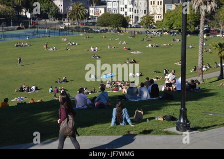 Impressionen aus der Dolores Park in San Francisco vom 1. Mai 2017, Kalifornien USA Stockfoto