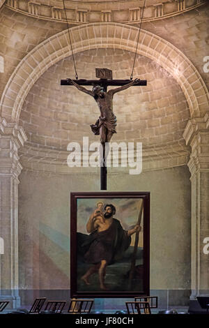 Jesus am Kreuz im Inneren der Kapelle auf dem MUSEO DE CATEDRAL DE SAN CRISTOBAL DE HABANA - Havanna, Kuba Stockfoto