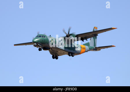 Brasilianische Luftwaffe CASA C-105 Amazonas (295) [6550] Finale am Start-und Landebahn 31. Neue Maschine, die auf dem Display auf der Paris Airshow wenige Tage zuvor war Stockfoto