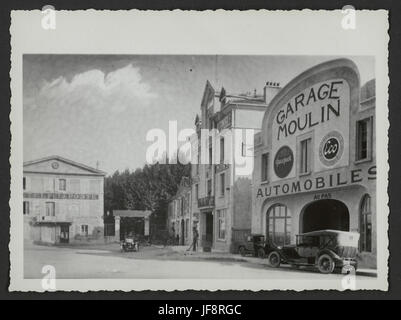 Garage Moulin et Grand Hôtel De La Poste À Montélimar 34675304276 o Stockfoto