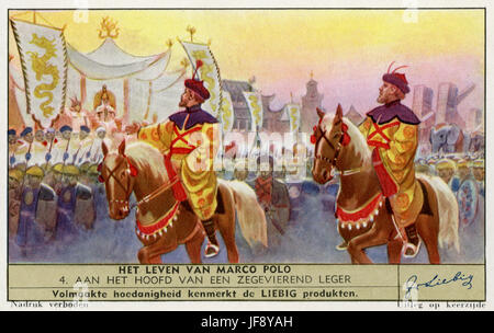 Marco Polo (1254 – 8 Januar 1324), venezianischer Explorer führt die Goldene Horde in einer siegreichen Parade nach militärischen Sieg. Liebig-Sammler-Karte, 1941 Stockfoto