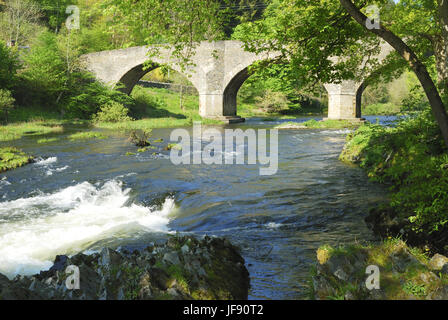 Yair Brücke Fluss Tweed in Sommersonnenschein Stockfoto