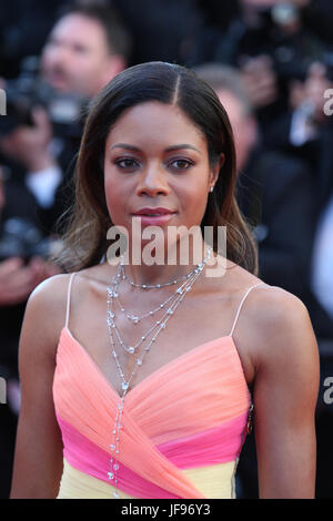 Schauspielerin Naomie Harris besucht die Ismael Geister screening und Eröffnungs-Gala während der 70. jährlichen Cannes Film Festival im Palais des Festivals im 17. Mai 2017 in Cannes, Frankreich. Stockfoto