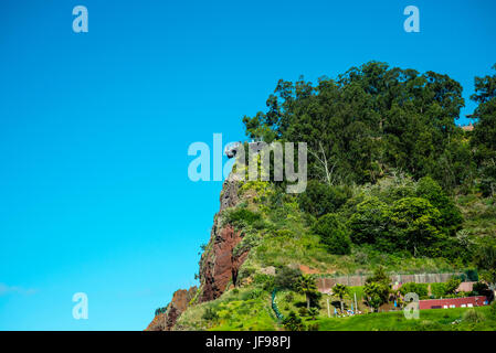 Das Glas Platt Aussichtspunkt Cabo Girao in der Nähe von Camara de Lobos auf der Insel Madeira Stockfoto