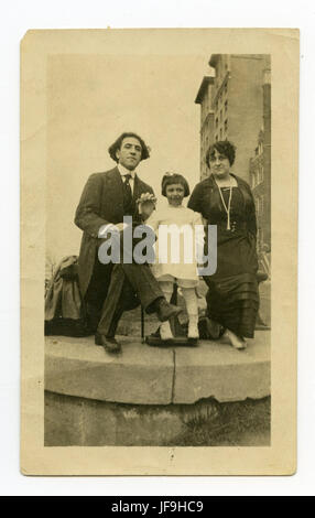 Ein seltenes Archivfoto, das einen wichtigen historischen Moment festlegt und für zukünftige Generationen aufbewahrt wird Stockfoto