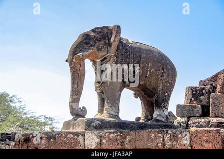 Alte Elefant Statue in ankor Wat, Kambodscha Stockfoto