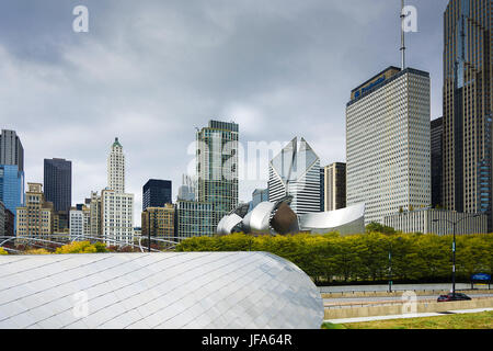 Chicago cityscape von Millennium Park Stockfoto