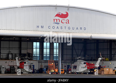 Dorset, UK. 30. Juni 2017. Nach mehr als 20 Jahren im Dienst, die Suche und Rettung Hubschrauber wird Basis nicht mehr funktionsfähig sein, als ein regionalen Service ersetzt und die nächste Basis Lee auf Solent in Hampshire wird. Bildnachweis: Finnbarr Webster/Alamy Live-Nachrichten Stockfoto
