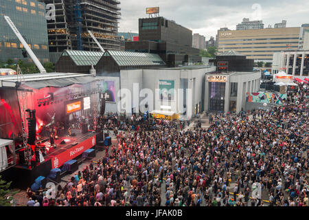 Montreal, Kanada - 30. Juni 2017: Place Des Arts während Kat Wright Auftritt beim Jazz Festival. Stockfoto