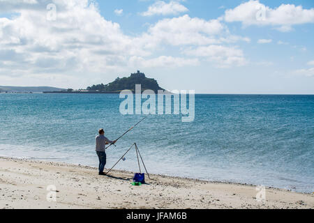 Longrock, Cornwall, UK. 1. Juli 2017. Großbritannien Wetter. Einen warmen und sonnigen Morgen, mit Temperaturen am frühen Morgen bei 17 Grad C am Strand von Longrock, in der Nähe von Marazion. Bildnachweis: Simon Maycock/Alamy Live-Nachrichten Stockfoto