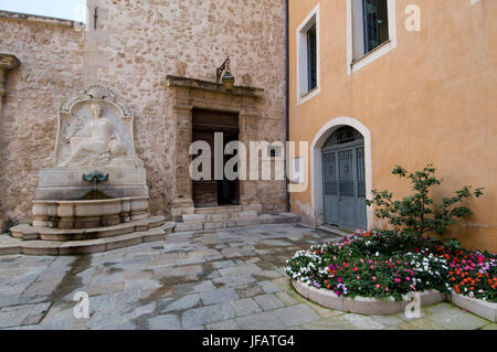 Hotel de Ville Brunnen, Grasse, Provence, Frankreich. Stockfoto