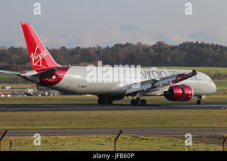 G-VNEU "Geburtstagskind", eine Boeing 787 von Virgin Atlantic in Prestwick International Airport in Ayrshire betrieben. Stockfoto