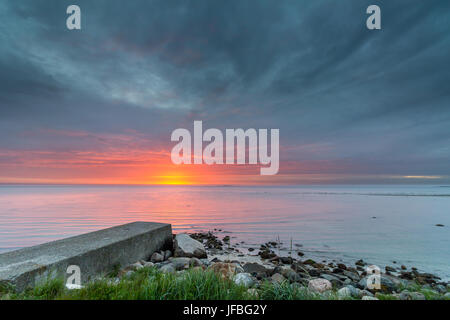 Sonnenaufgang über dem Kattegat erschossen von Frederikshavn, Dänemark Stockfoto