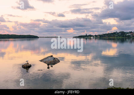 Sonnenuntergang über Seinebucht im Hardy Inlet, Augusta Town, Western Australia, Australia Stockfoto