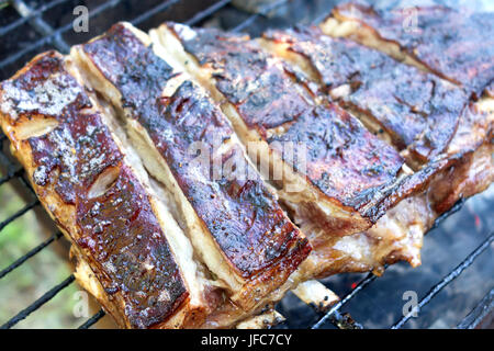 Hammel Rippen auf grill Stockfoto